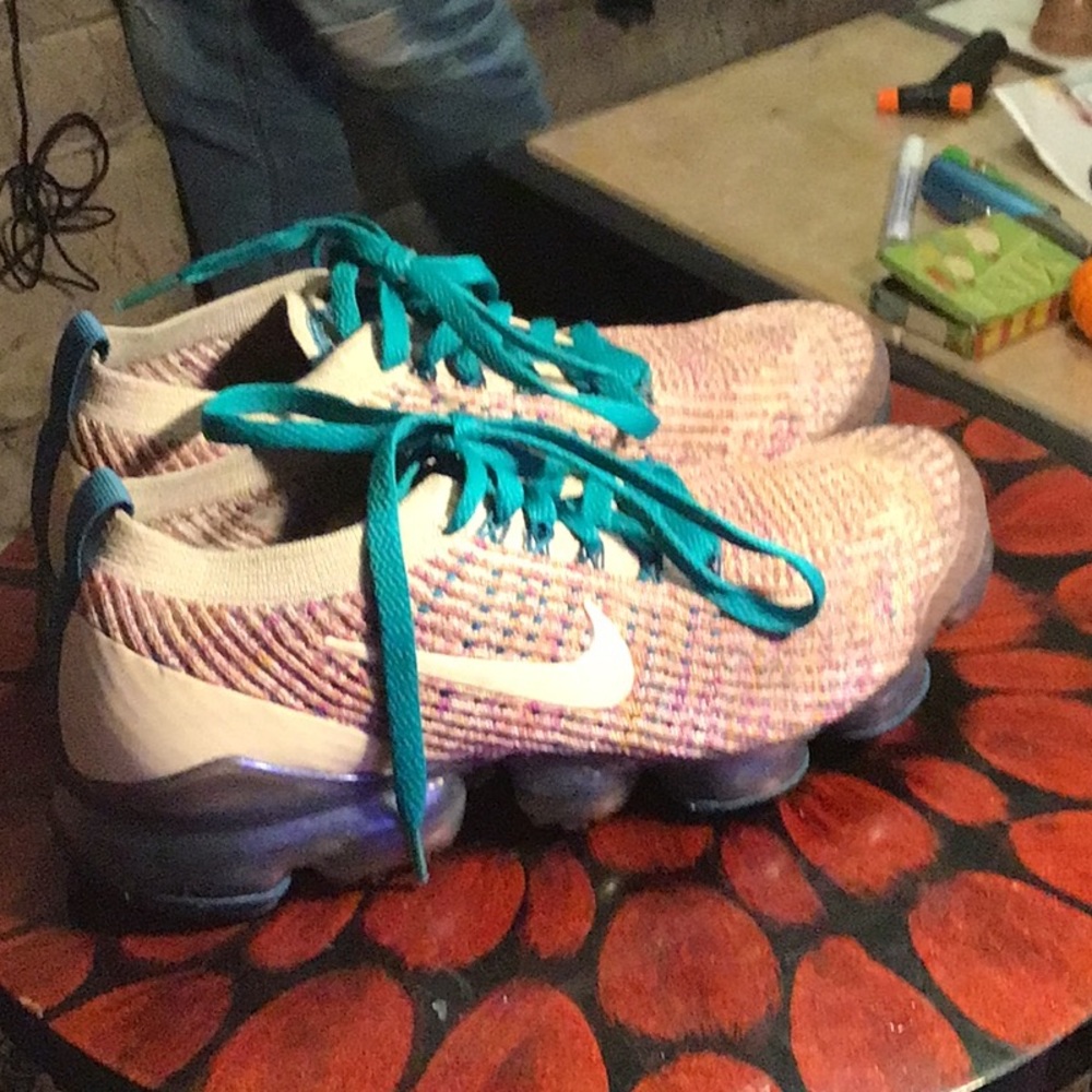 Nike women’s Vapor Max desert sand